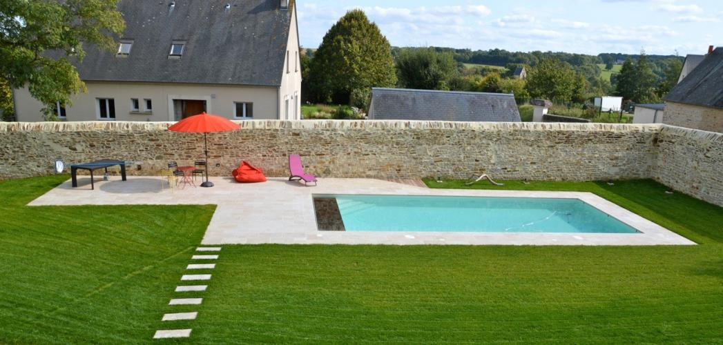 Photo d'une piscine en béton