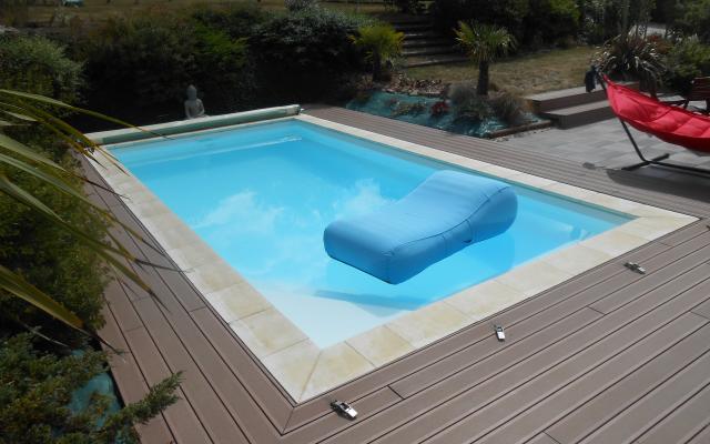 Construction d'une piscine à coques polyester - Piscine Delente - Normandie