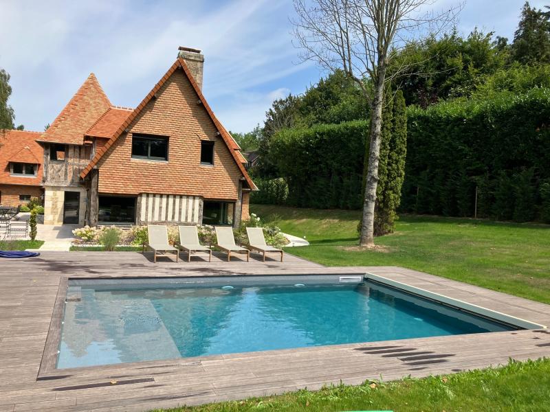  Magnifique piscine béton avec plage immergée à Trouville-sur-Mer